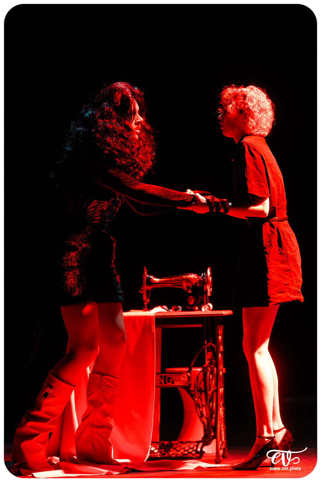 BLANCHE-NEIGE FOUTUE FORET